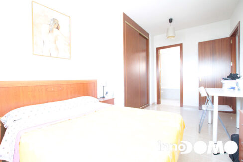 ID00412P_calle_avenida_de_los_Planetas_00_05_parla