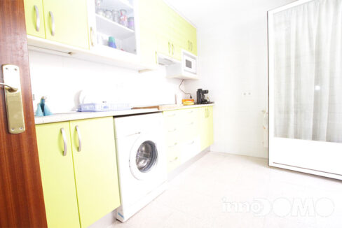 ID00412P_calle_avenida_de_los_Planetas_00_14_parla